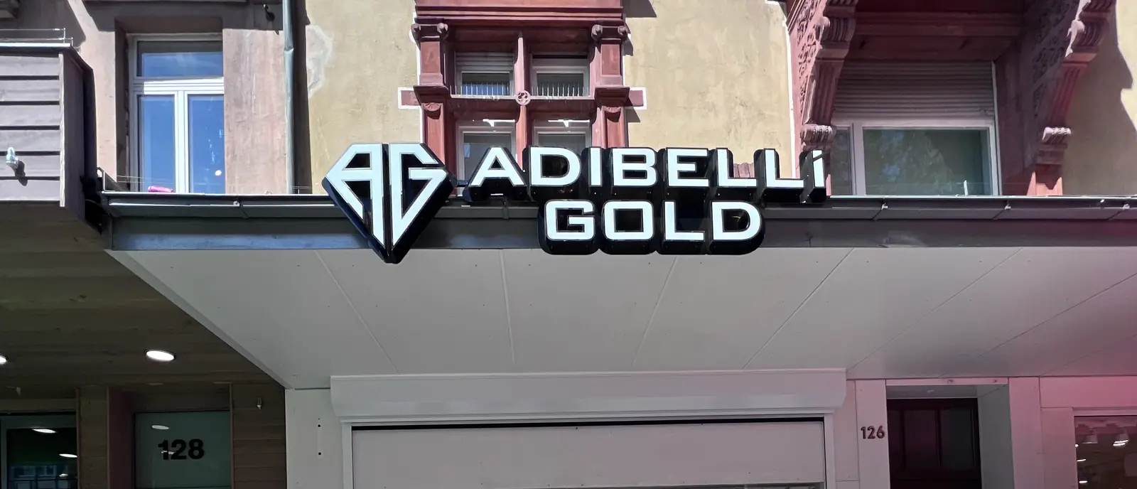 Ladenfront von Adibelli Gold in der Kaiserstraße 126 in Karlsruhe
